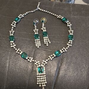 Emerald Green and Silver Necklace Set
